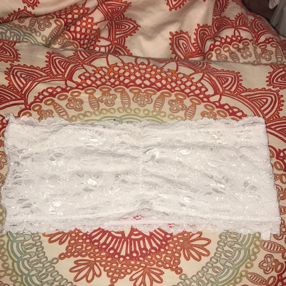 White lace strapless bralette
